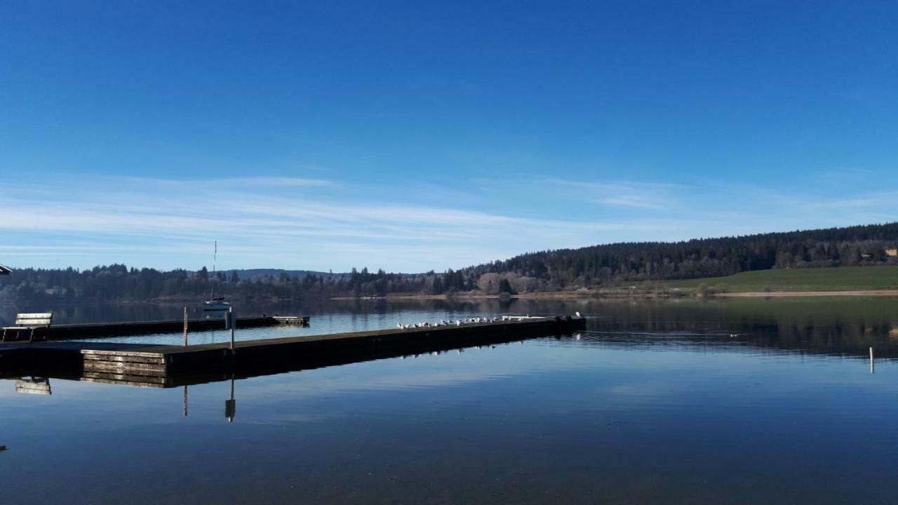 Le Charme Des 2 Lacs Malbuisson Bagian luar foto